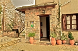 Villa Exohi Traditional House